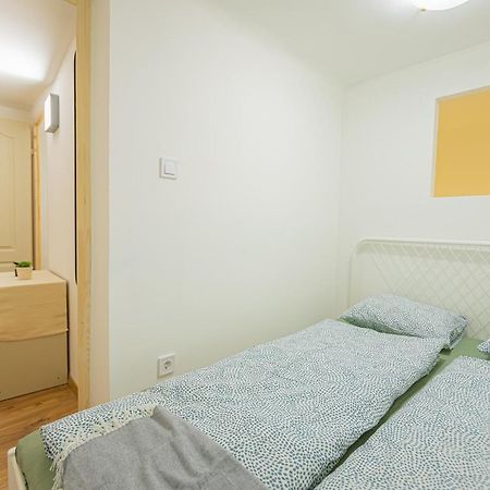 2 Bedroom Apartment In The Dob Street, Emerald Budapeste Exterior foto
