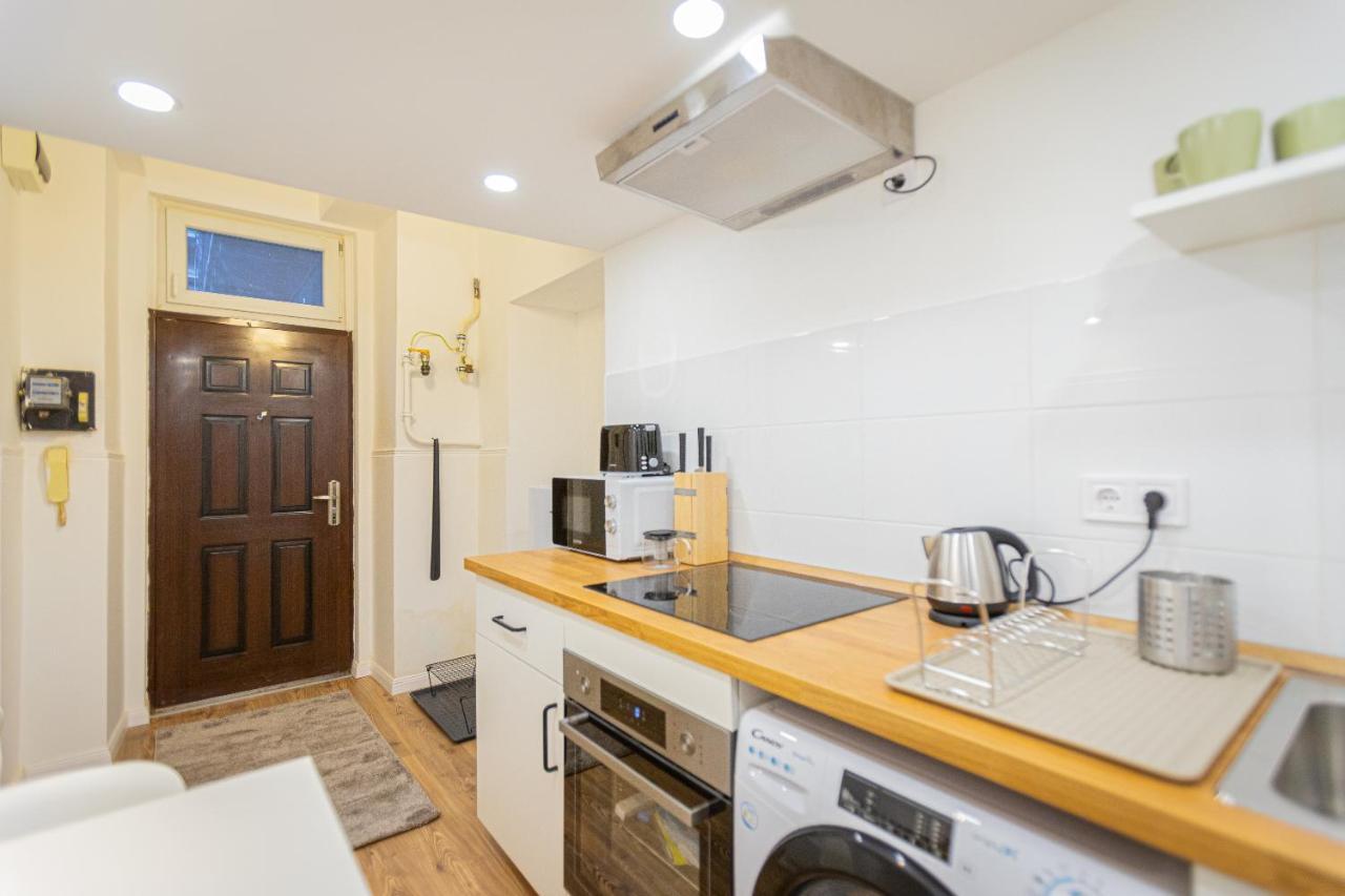 2 Bedroom Apartment In The Dob Street, Emerald Budapeste Exterior foto